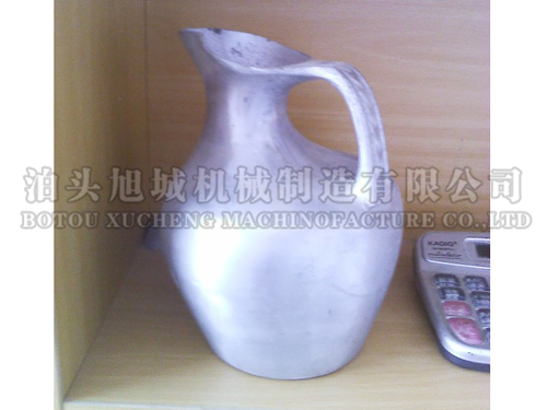 Cast aluminum kettle